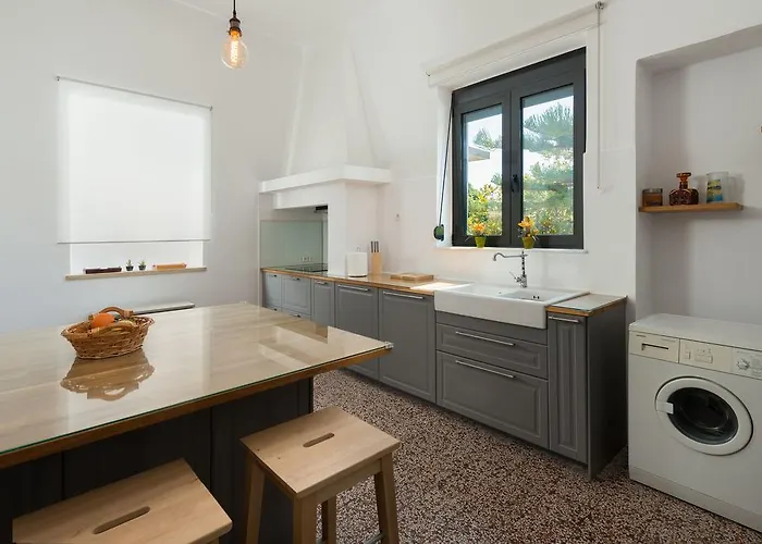 Eleonora Rhodes City